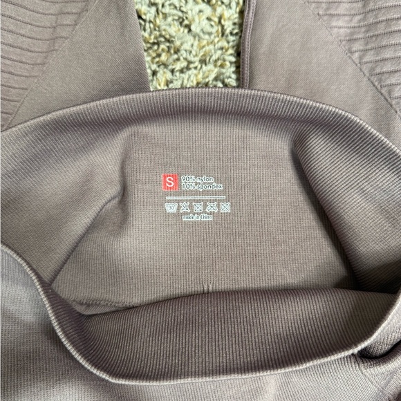 Gymshark Compression Leggings Purple Stretch Cutout | Size Small - Picture 2 of 5